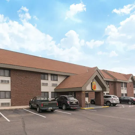 Super 8 By Wyndham St. Cloud-2