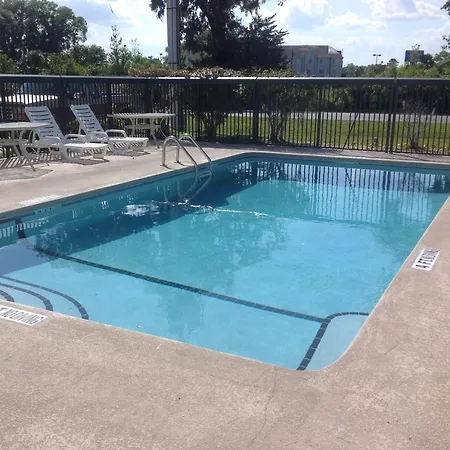 Super 8 By Wyndham Brunswick South I-95-2