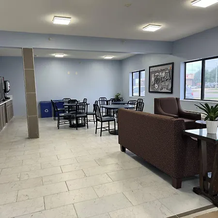 Super 8 By Wyndham Mason City-3