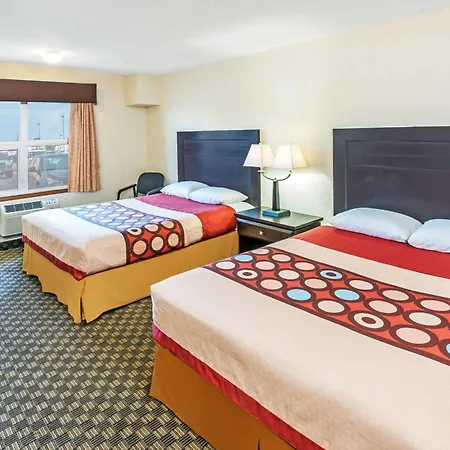 Super 8 By Wyndham Calgary/Airport-3