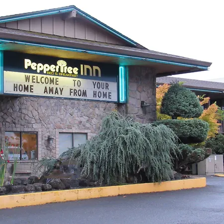Pepper Tree Inn-3