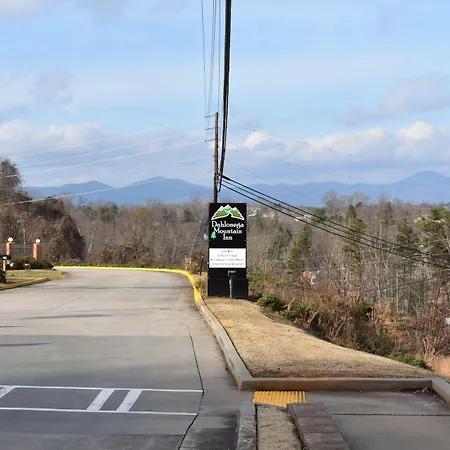 Dahlonega Mountain Inn-3