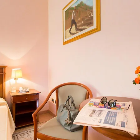 Hotel Santa Lucia-2
