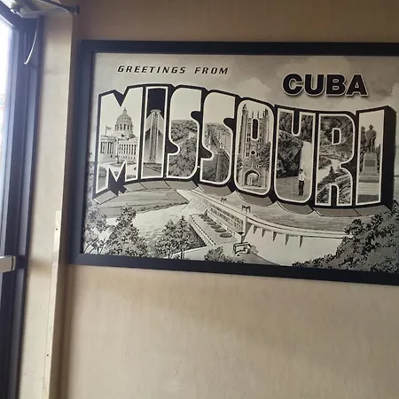 Super 8 By Wyndham Cuba-3