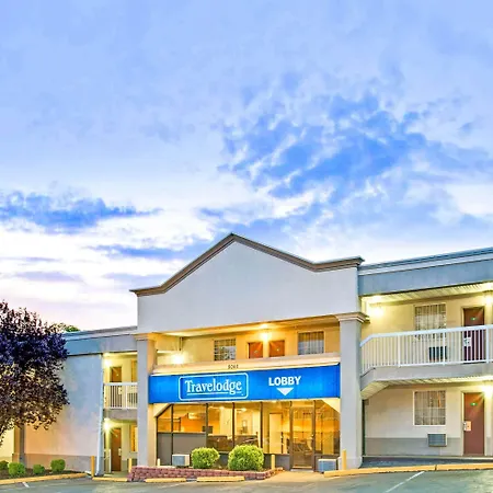 Travelodge By Wyndham Silver Spring-3