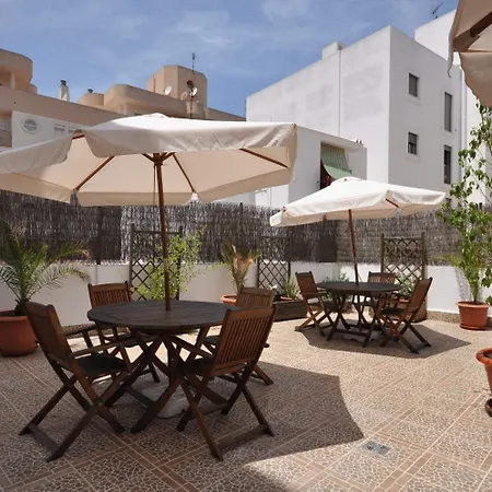 Hostal Residencia Europa Punico-3