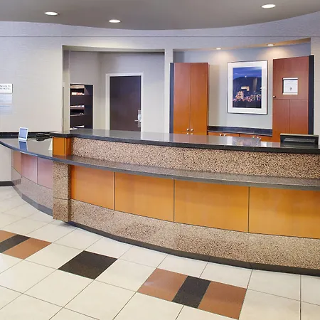 Courtyard By Marriott Roanoke Airport-2