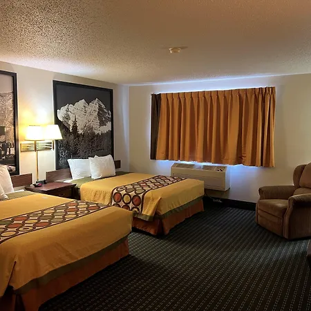 Super 8 By Wyndham Trinidad-3