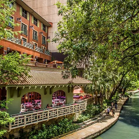 Hotel Valencia Riverwalk-3