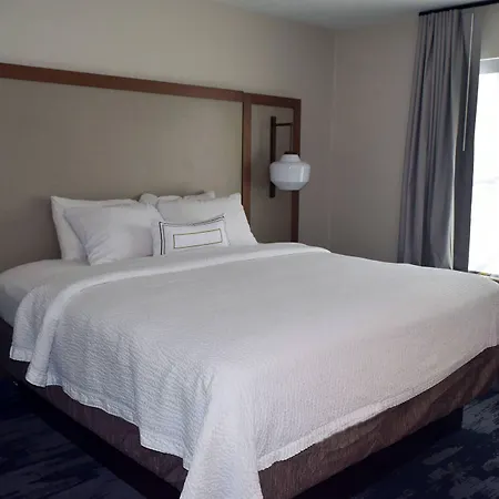 Fairfield By Marriott Youngstown/Austintown-3