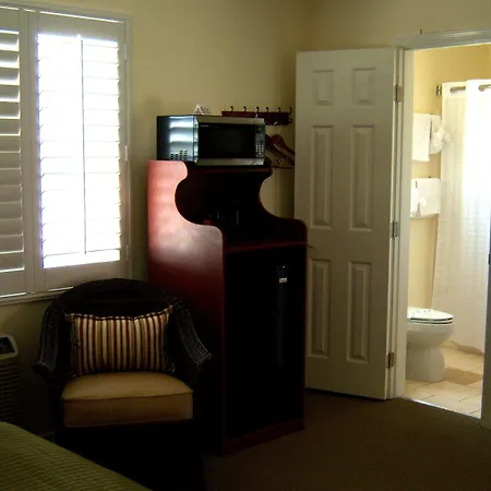 Bella Capri Inn And Suites-2