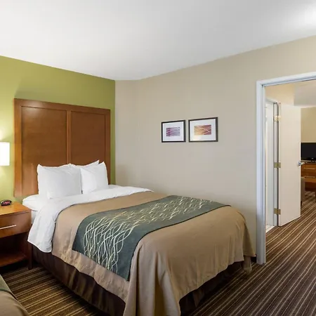 Comfort Inn & Suites Fayetteville-University Area-3