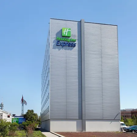 Holiday Inn Express Geneva Airport By Ihg-2