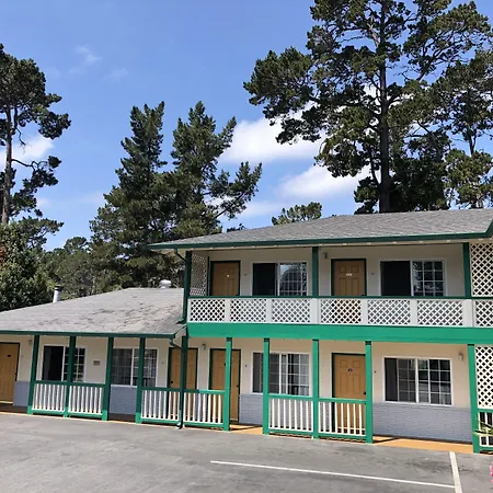 Monterey Pines Inn-3