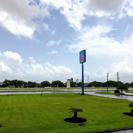 Motel 6-Clute, Tx-3