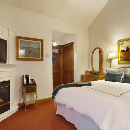 The Babbling Brook Inn-3