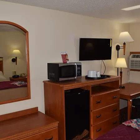 Americas Best Value Inn Jefferson City-3