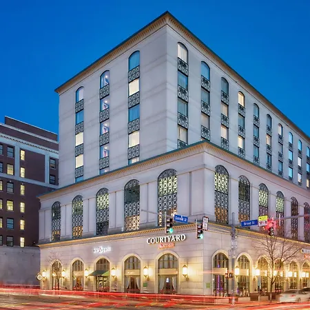 Courtyard By Marriott Stamford Downtown-2