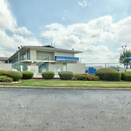 Skyline Inn-3