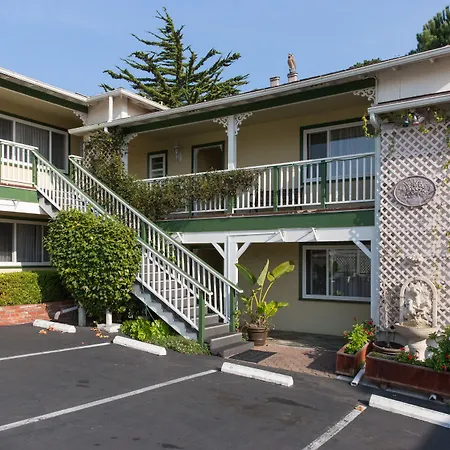 Carmel Inn & Suites-2