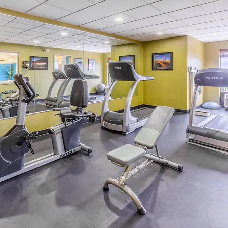 Holiday Inn Express Hotel & Suites Bowling Green By Ihg-2