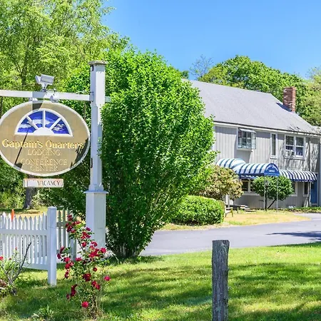 Captains Quarters Motel & Conference Center-3