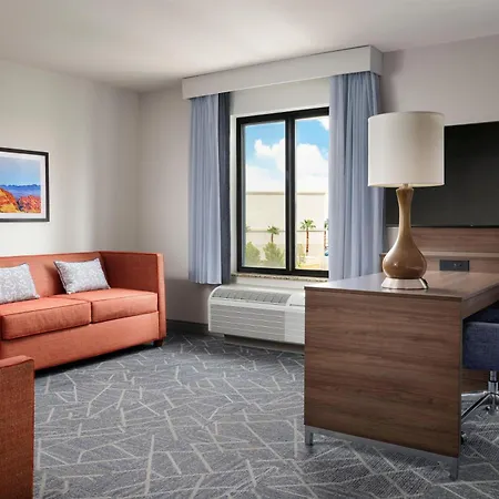 Hampton Inn & Suites Las Vegas-Red Rock/Summerlin-3