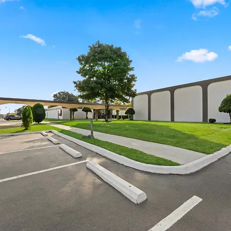 Americas Best Value Inn - Wilson-3