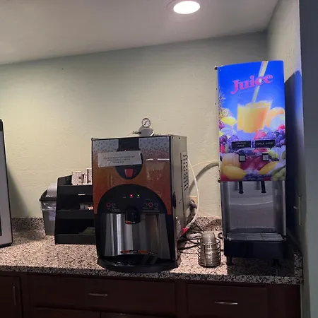 Clinton Inn & Suites-2