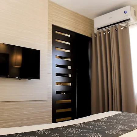 Executive Plaza Hotel-3
