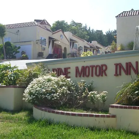 Alpine Inn & Suites-2