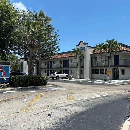 Motel 6 Riviera Beach Fl-3