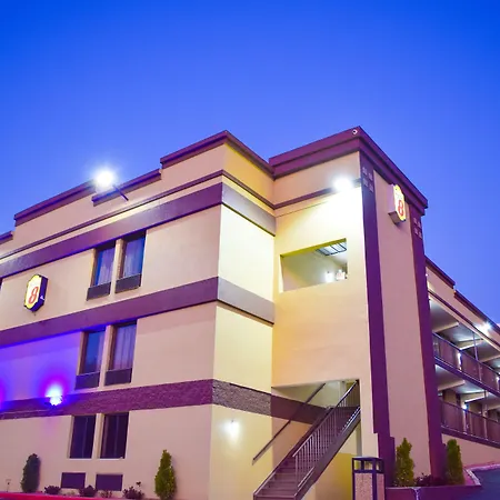 Super 8 By Wyndham Raleigh Downtown-2