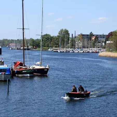 Hotel Am Segelhafen-3