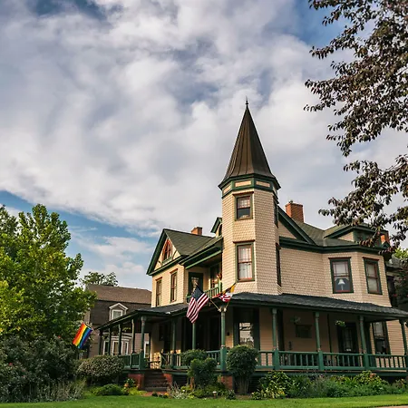 Hummingbird Inn-3