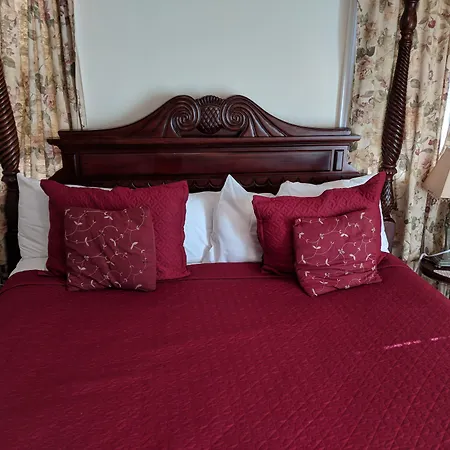 Almondy Inn Bed & Breakfast-2