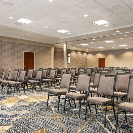 Courtyard By Marriott Columbia-3