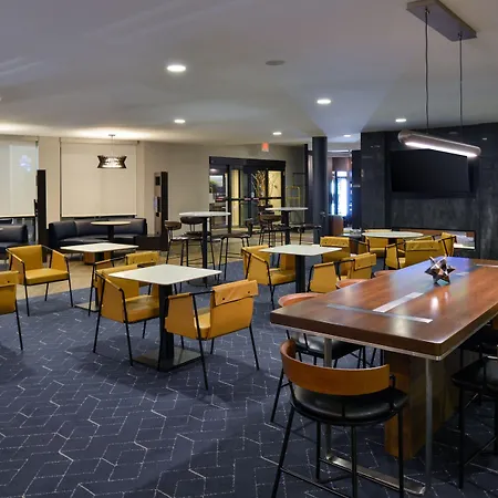 Courtyard By Marriott Harrisburg Hershey-2