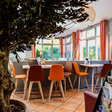 Brit Hotel Confort Nimes Ouest - A9 Sortie 25-2