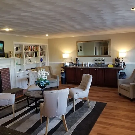 Colonial Inn Seekonk-2