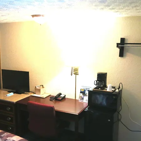 Budget Host Airport Inn-2