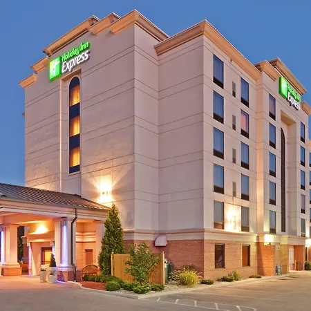 Holiday Inn Express & Suites Bloomington By Ihg-2
