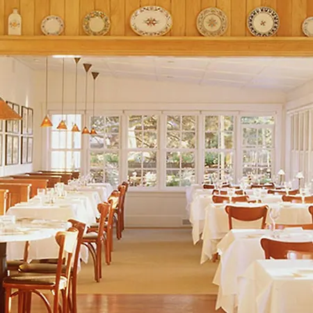 Pine Inn - Carmel-3