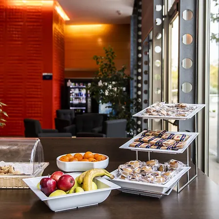 Holiday Inn Express Molins De Rei By Ihg-3