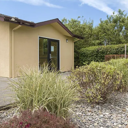 Anchor Beach Inn-2