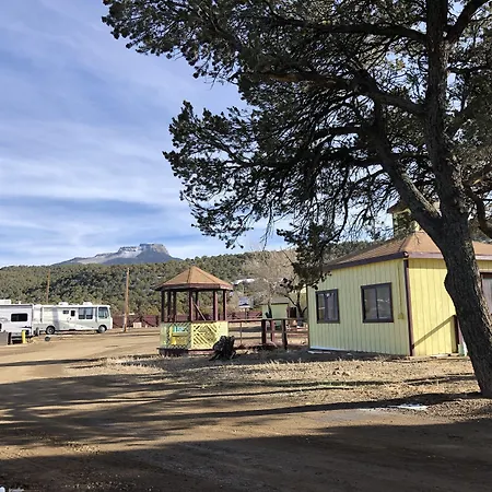 Tower 64 Motel & Rv-3