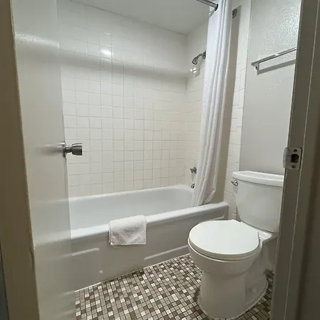 Ez Travel Inn College Station-3