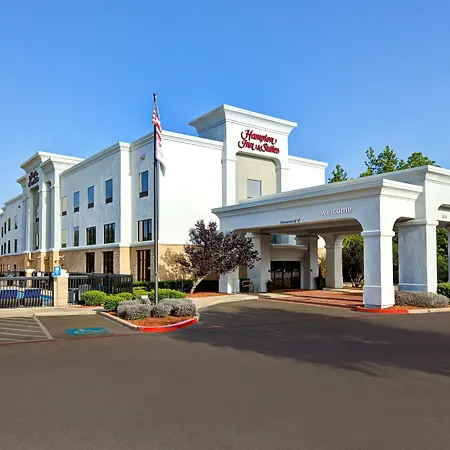 Hampton Inn & Suites Nacogdoches-2