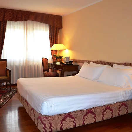 Hotel Leon D'Oro-3