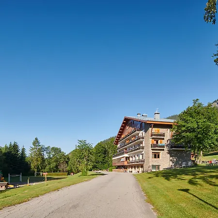 Hôtel Vacances Bleues Les Chalets du Prariand-2